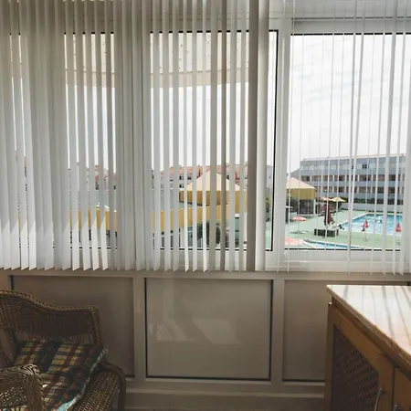 49 - Tiago's Surf House Апартаменты Атогиа-да-Балейя