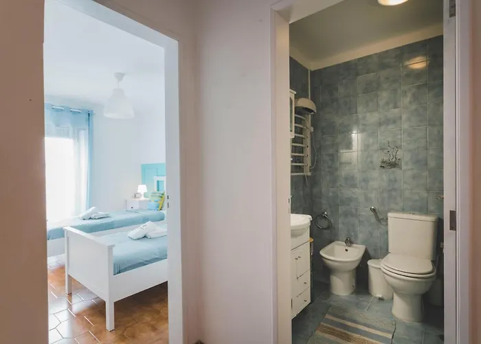 49 - Tiago's Surf House * 阿通奎亚·达·巴利亚